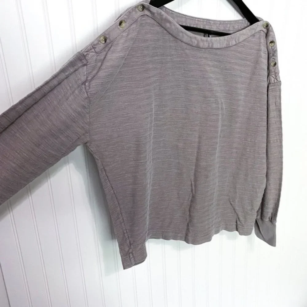 By Anthropologie Delilah Button Sleeve Top - Picture 3 of 6